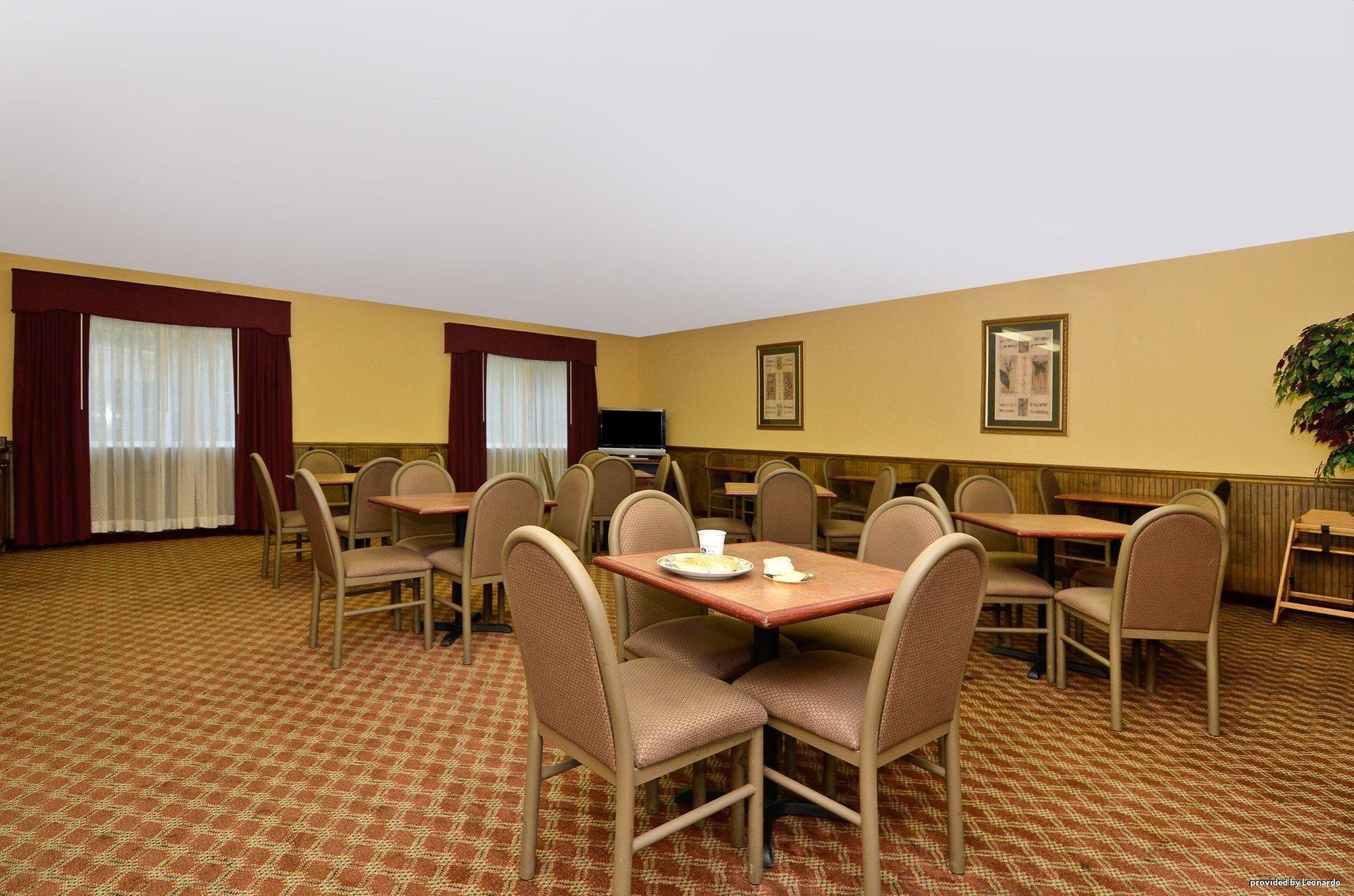 Americas Best Value Inn Wiggins Restaurant photo