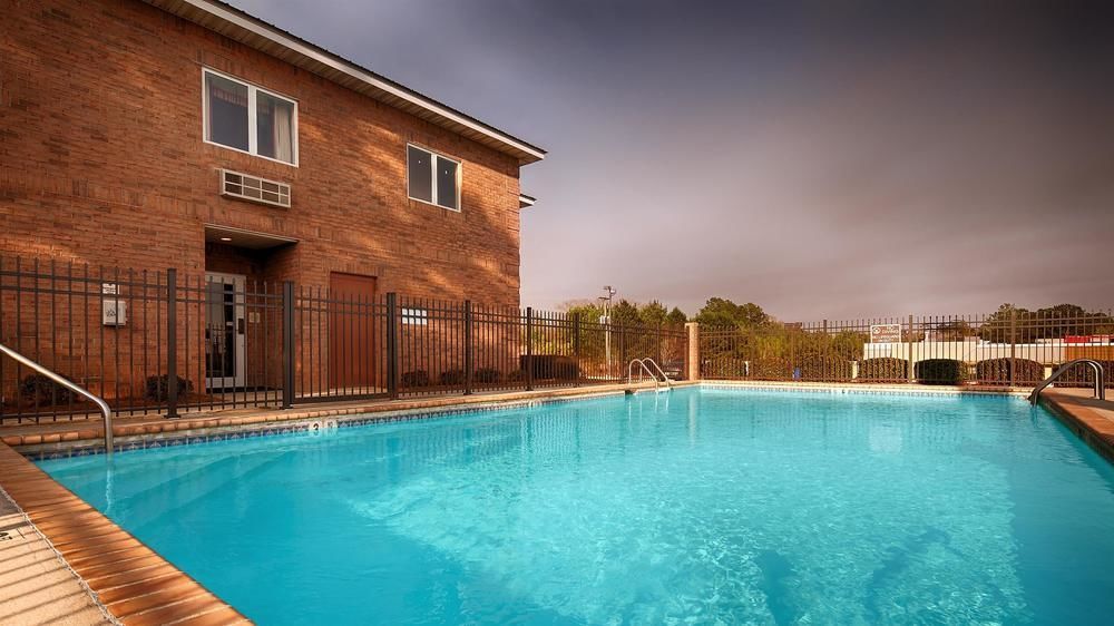 Americas Best Value Inn Wiggins Exterior photo
